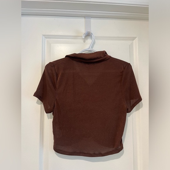 Brown button up tshirt - Picture 2 of 2